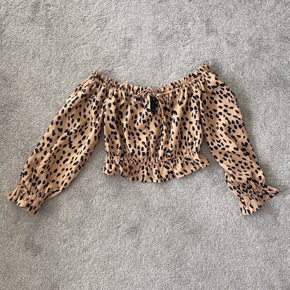 Cheetah Crop-Top Blouse - Picture 1 of 4